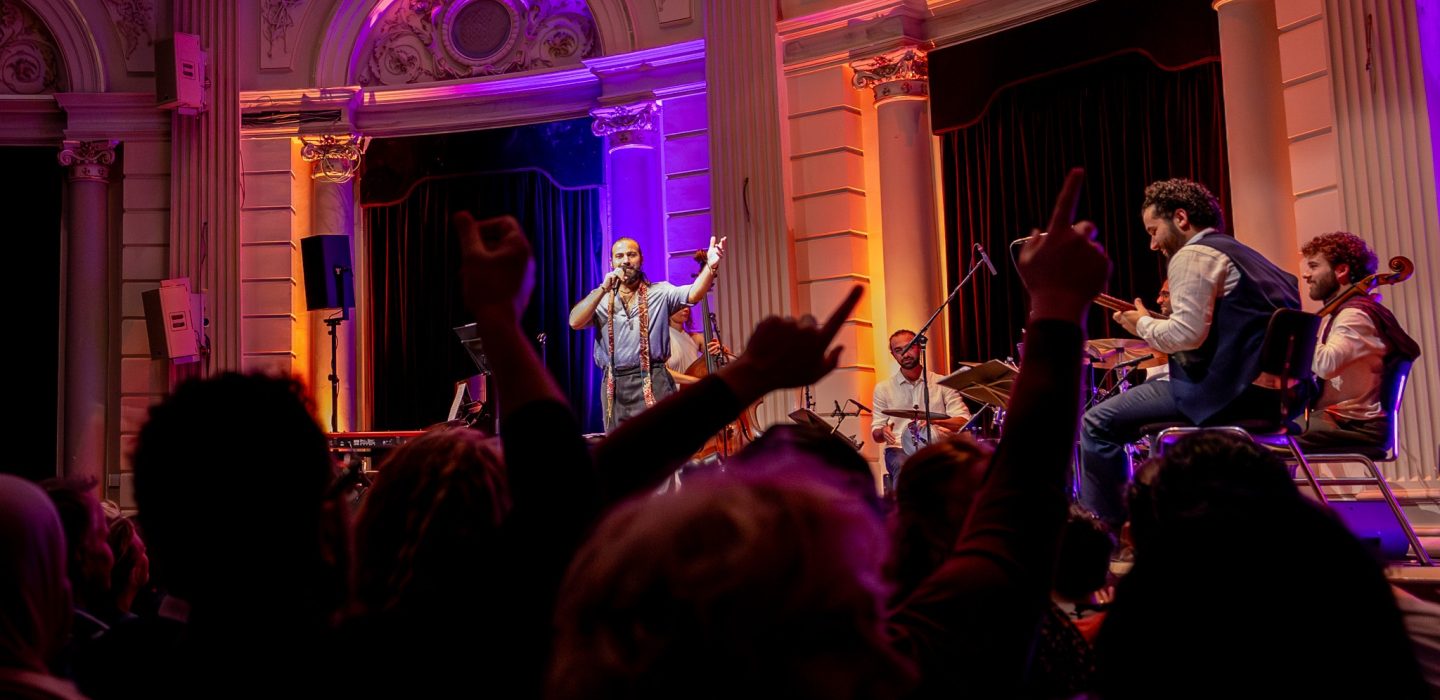 Currents – Van Damascus tot de Dam