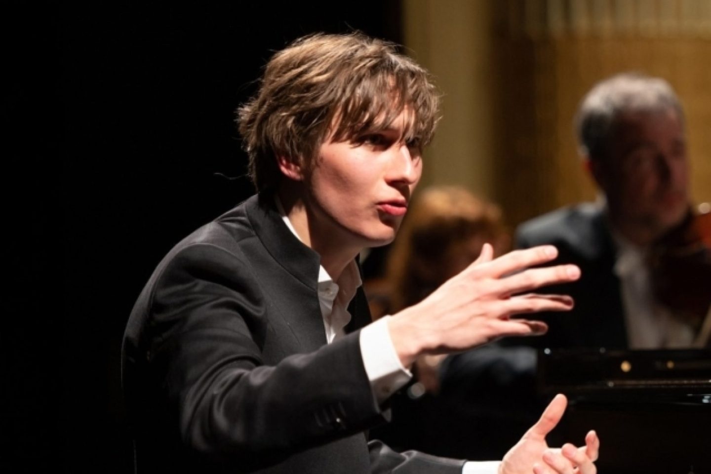 98976 10 04 2026 Aurel Dawidiuk foto 26 high bijgesneden