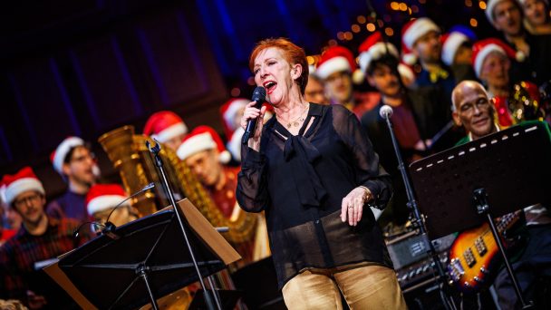 20251220 Loes Luca Kerst Sing Along 073