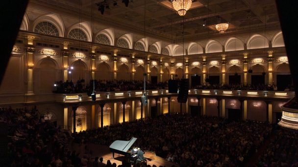 Jpeg optimizer Ludovico Eunaudi Concertgebouw Amsterdam 20260421 Jan Rijk 4 I3 A3729