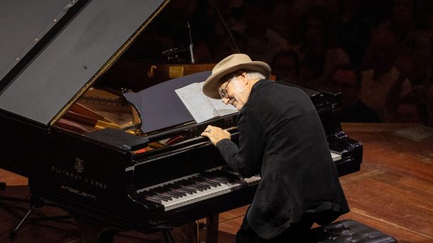 Jpeg optimizer Ludovico Eunaudi Concertgebouw Amsterdam 20260421 Jan Rijk 4 I3 A3888