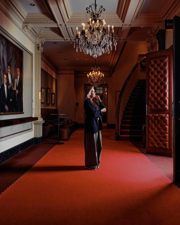 Evelyne Merkx in de foyer van de Kleine Zaal © Eduardus Lee