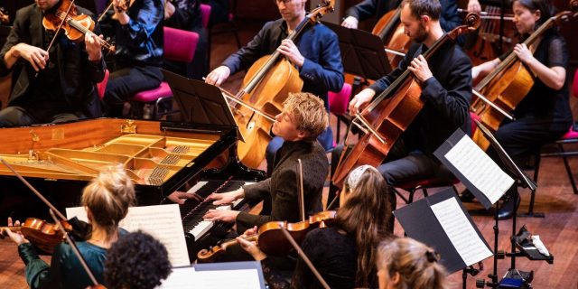 Nederlands Kamerorkest & Lucas Jussen © Anna van Kooij