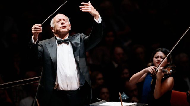 Alina Ibragimova met Tsjaikovskis Vioolconcert Eduardus Lee