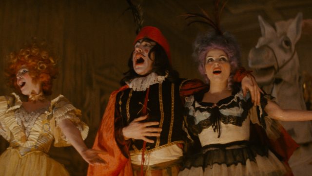 Amadeus still 29