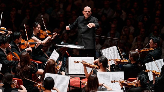 Jaap van Zweden dirigeert Beethovens Symfonie All rights reserved Eduardus Lee