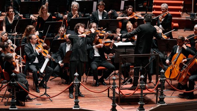 Luzerner Sinfonieorchester Michael Sanderling dirigent Daniel Lozakovich viool 14 Eduadus Lee All rights reserved