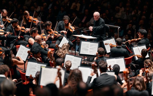 Daniel Barenboim en West Eastern Divan Orchestra c Eduardus Lee
