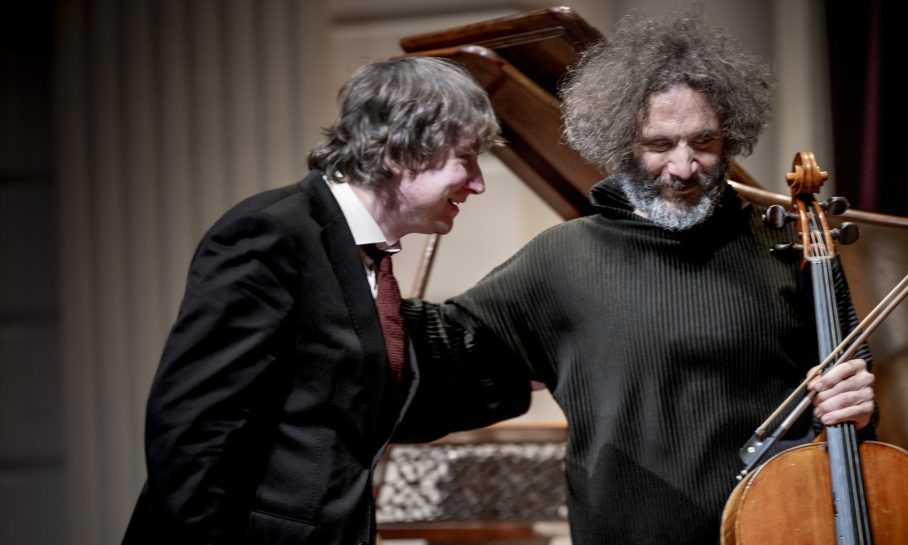 Nicolas Altstaedt Aylen Pritchin en Maxim Emelyanychev Schumann c Simon van Boxtel