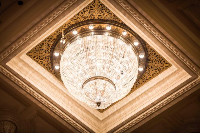 Kroonluchter Grote Zaal c Eduardus Lee