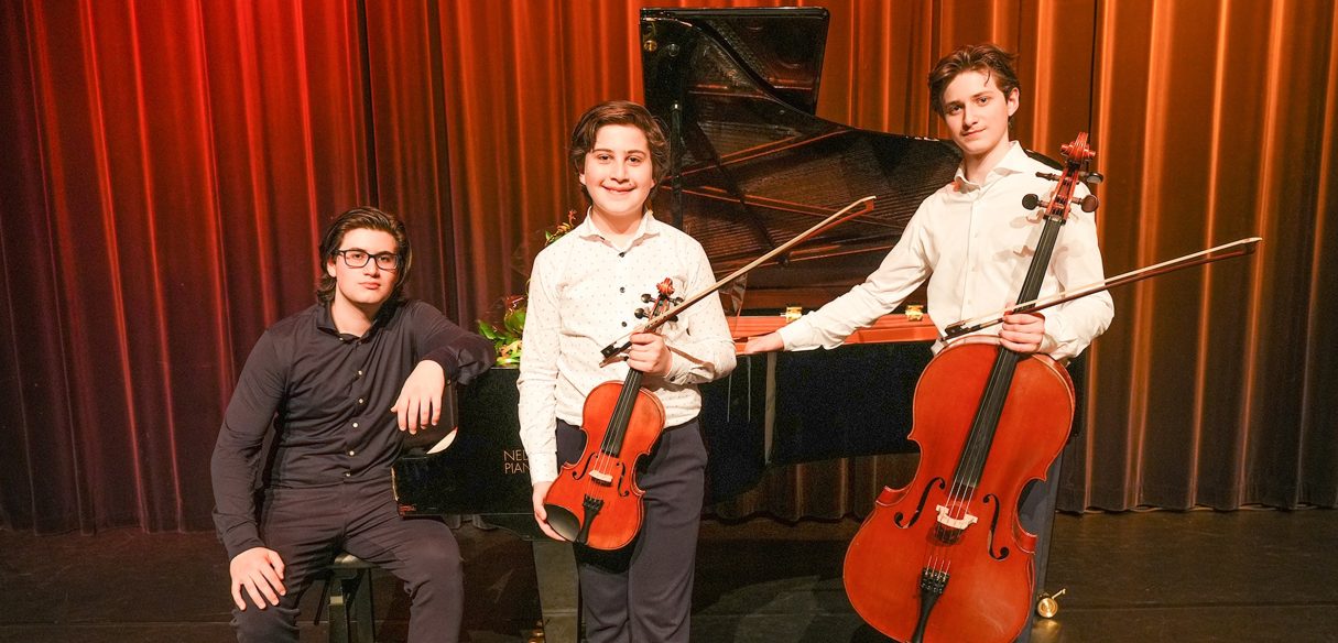 Akopian Trio plays Mendelssohn and Rachmaninoff