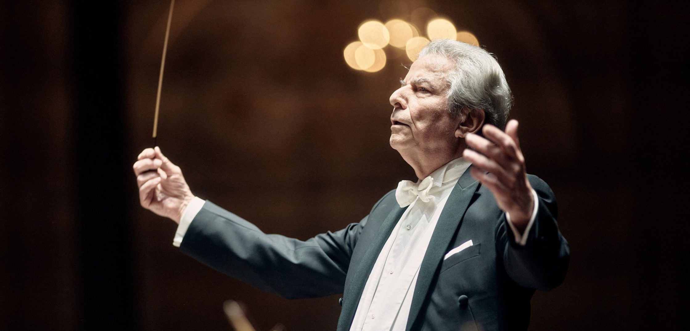 Hartmut Haenchen en Nederlands Philharmonisch met Bruckner 6