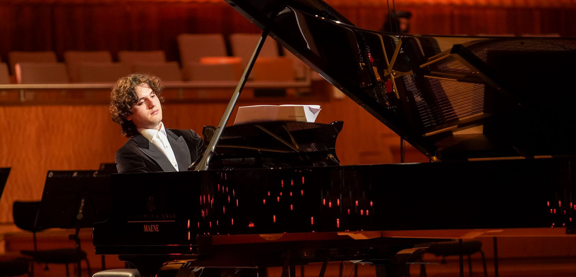 Aidan Mikdad c Kirstenvan Santen