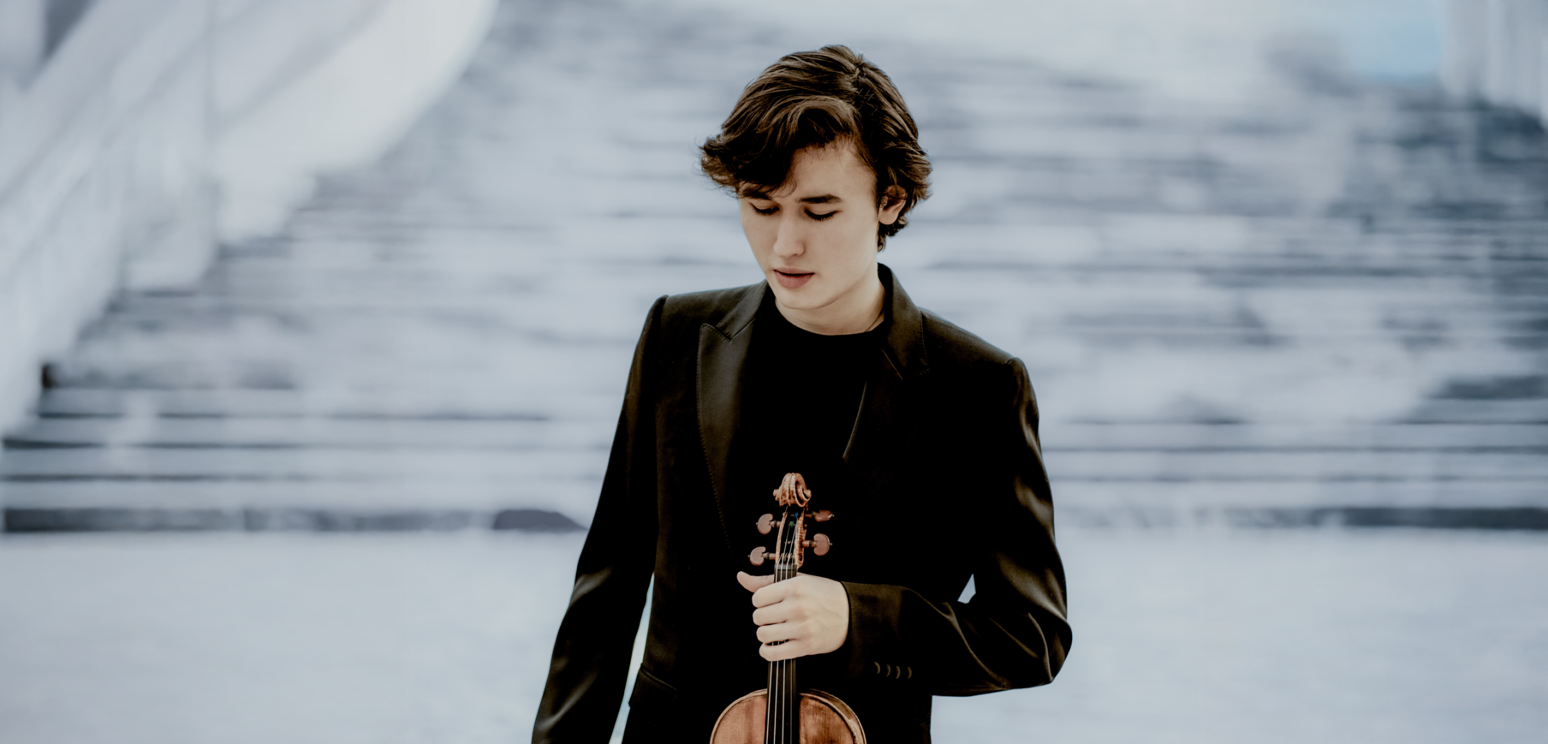 Daniel Lozakovich c Lyodoh Kaneko