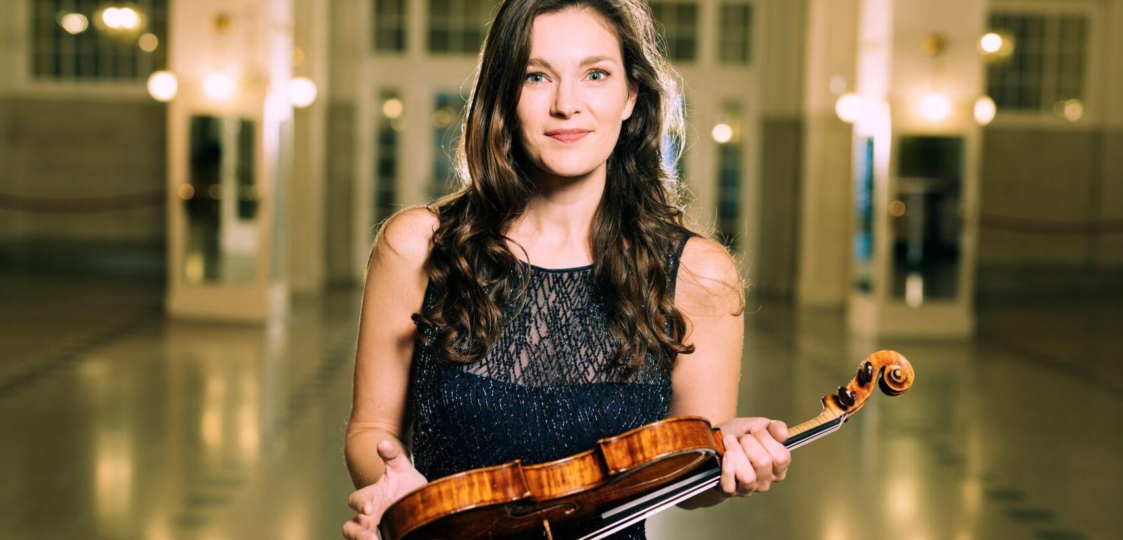 Janine Jansen plays Sibelius' Violin Concerto Concertgebouw English