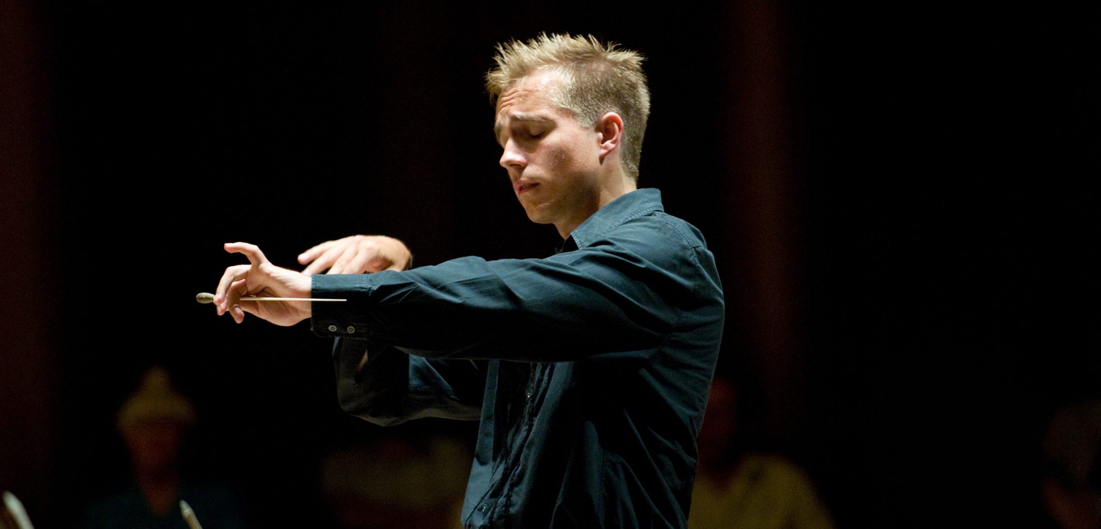 Sjostakovitsj 15 & Berio’s Sinfonia onder Petrenko