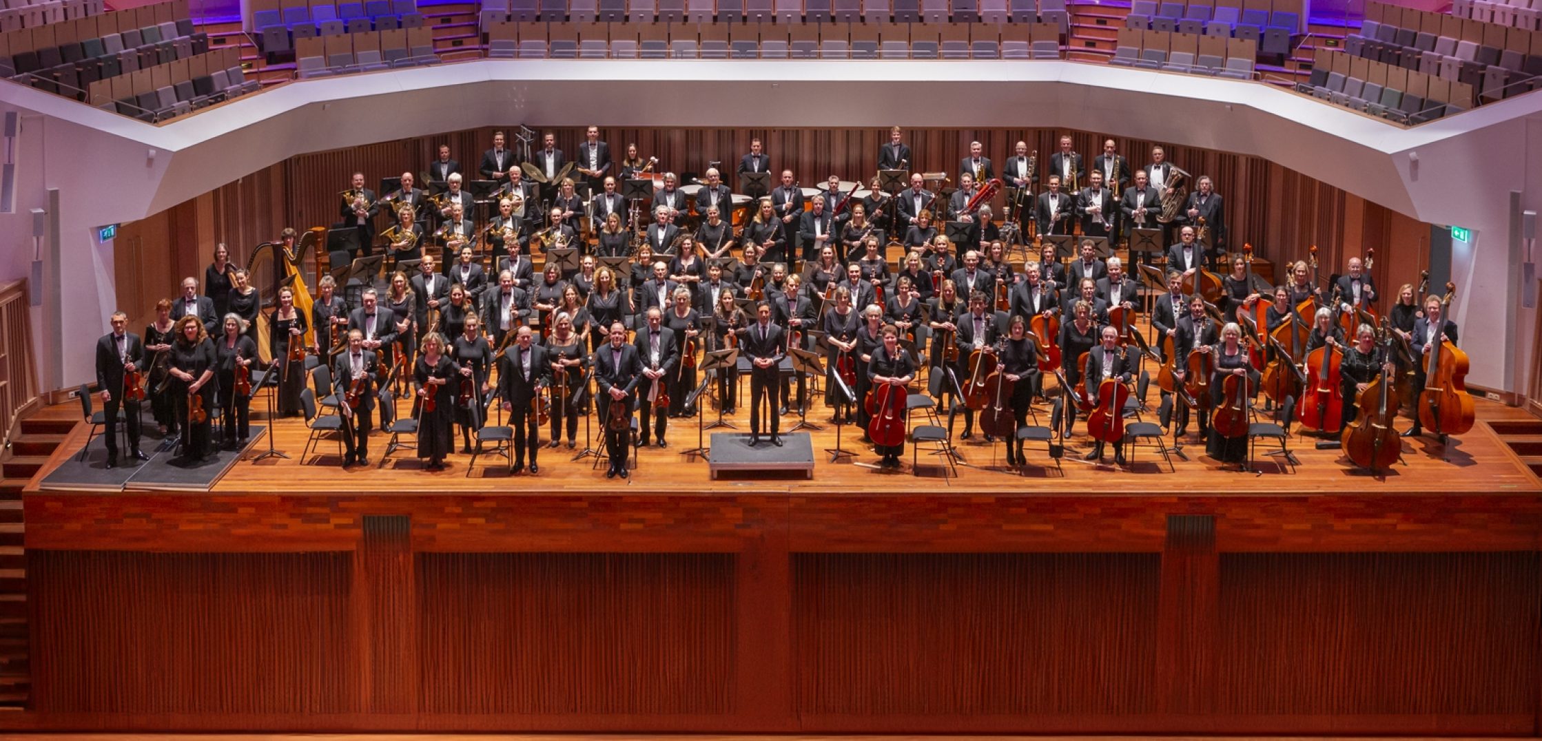 Philips Symphony Orchestra plays Glière and Rachmaninoff