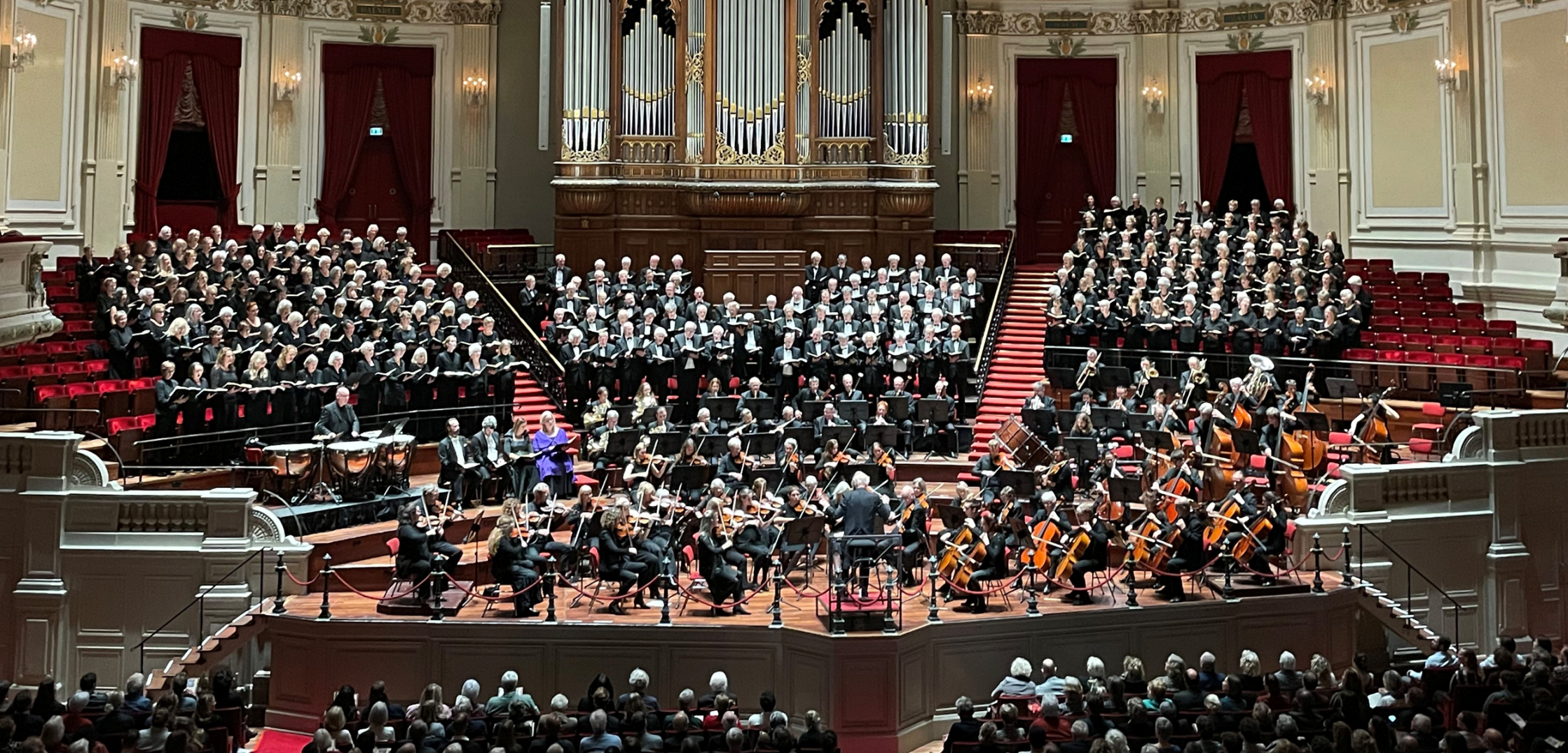 Stichting Millenniumconcert met Dvořáks Stabat mater