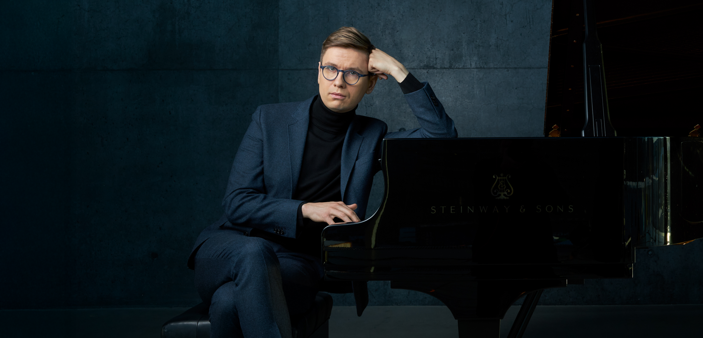 Vikingur Olafsson © Ari Magg