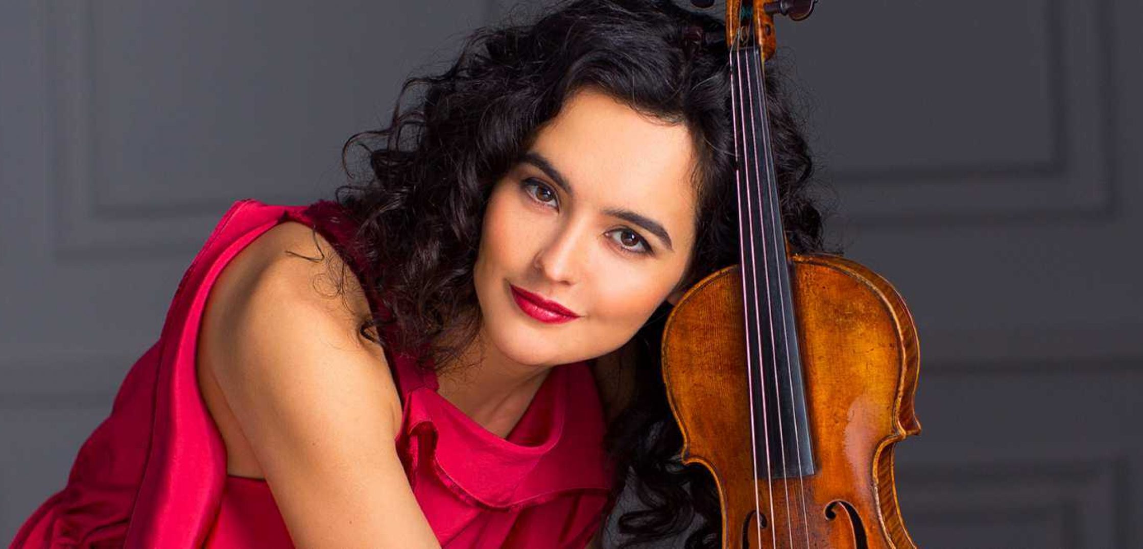 Alena Baeva plays Schumann's Violin Concerto, Duncan Ward conducts ...