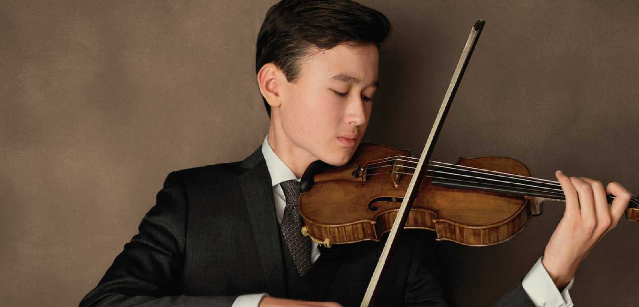 Daniel Lozakovich plays Mendelssohn's Violin Concerto The Concertgebouw
