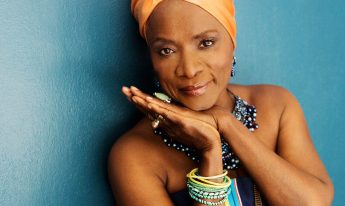Angelique Kidjo c Fabrice Mabillot