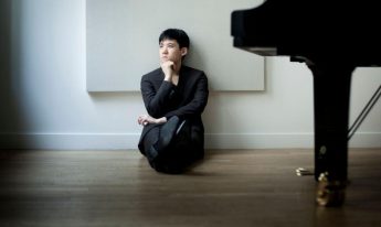 Haochen Zhang c Benjamin Ealovega