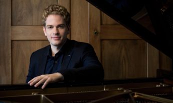 Joseph Moog c Thommy Mardo
