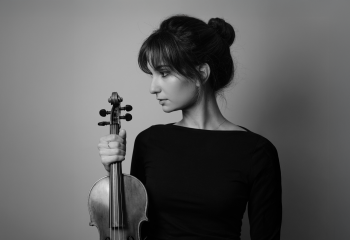 Ava Bahari © Sylvain Barrès