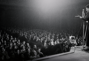 Ella Fitzgerald © Ed van der Elsken, collectie Nederlands Jazz Archief