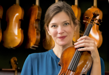 Janine Jansen © Hugo Burnand