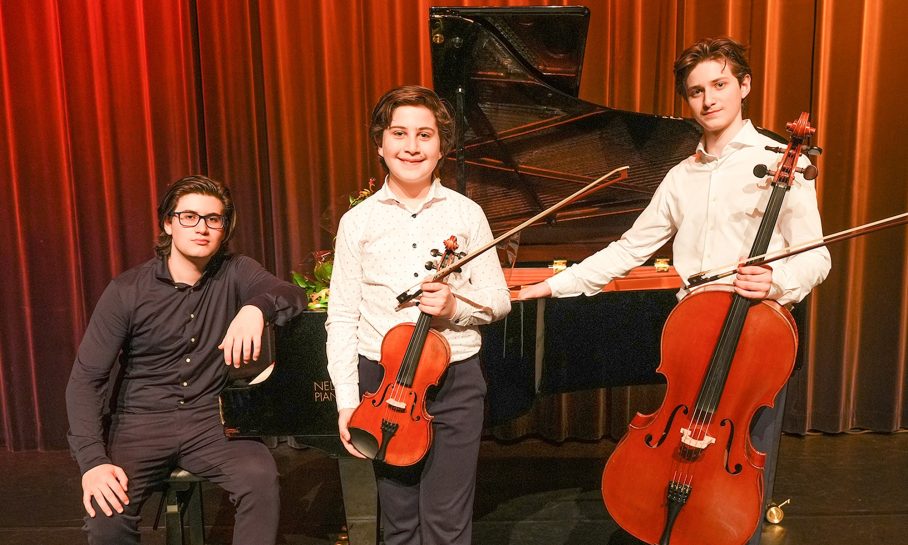 Akopian Trio plays Mendelssohn and Rachmaninoff