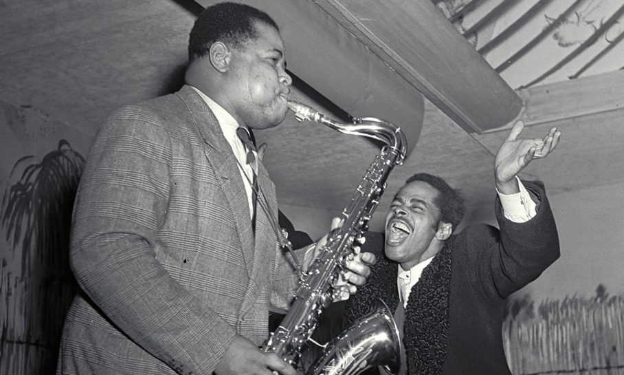 Amsterdam 1948 saxofonist Kid Dynamite in nachtclub la Cubana © Maria Austria Instituut