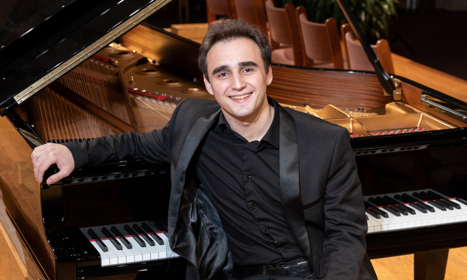 Illia Ovcharenko c Hilton Head Competition