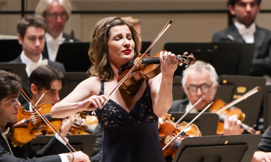 Klaus Mäkelä Lisa Bathiashvili Carnegie Hall © Chris Lee