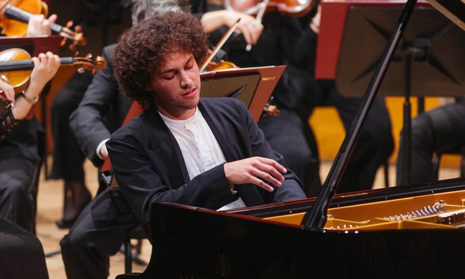 Nikola Meeuwsen