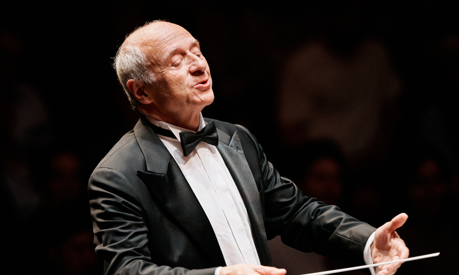 Ivan fischer c Eduardus Lee