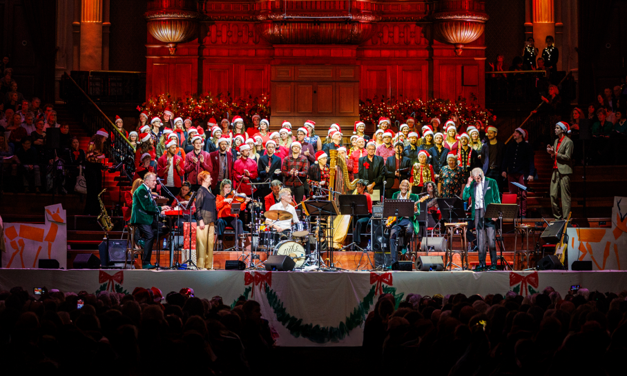 Loes luca sing along